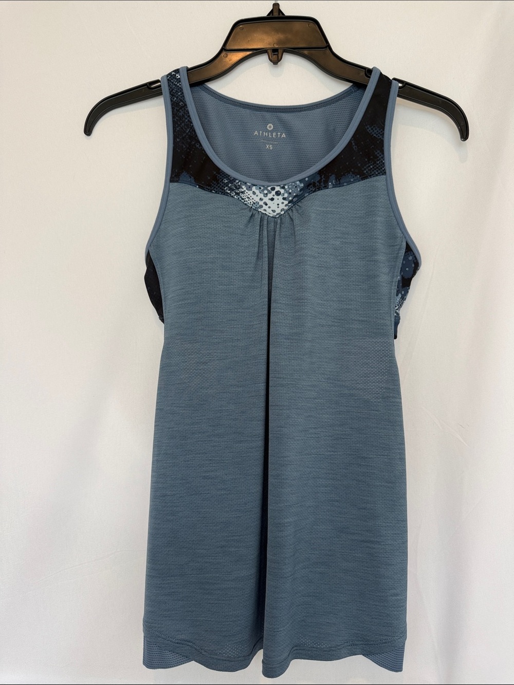 Athleta Slate Blue Scoop Neck Tank with Navy Patterned Yoke